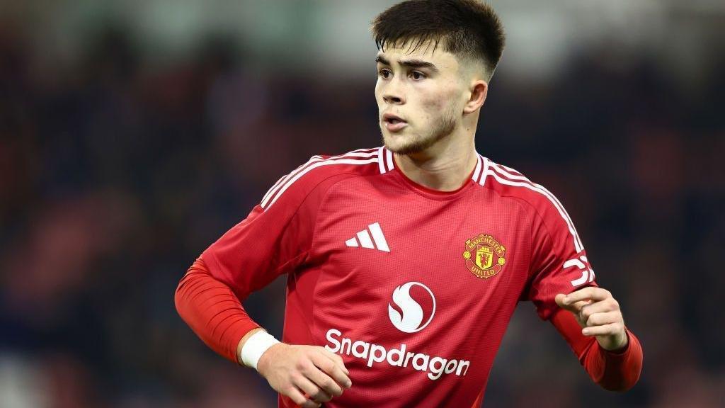 大乐透开奖时间-罗马诺：曼联18岁后卫哈里-阿马斯将租借加盟诺维奇